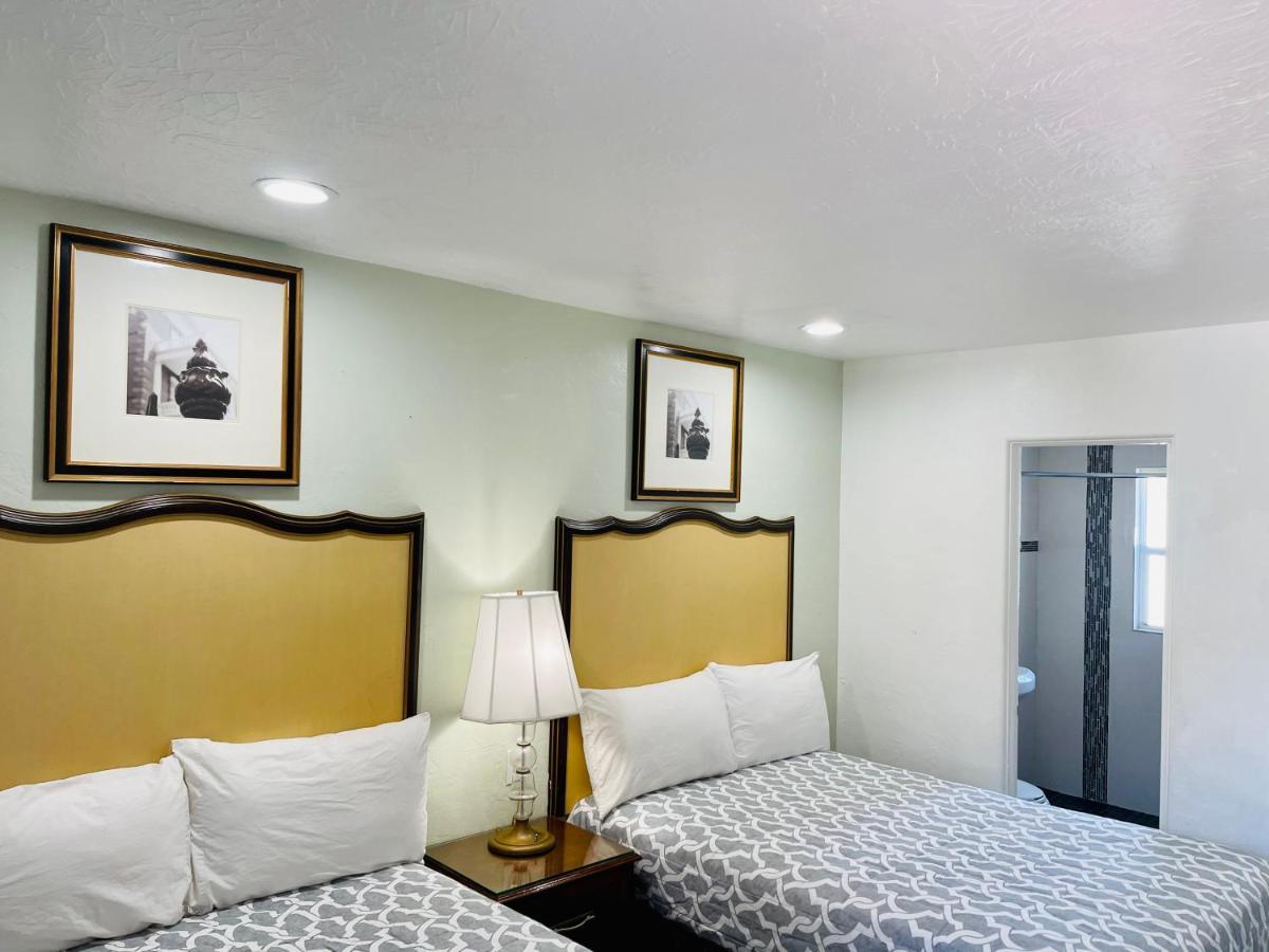 Siesta Inn Sarasota - Indian Beach Екстер'єр фото